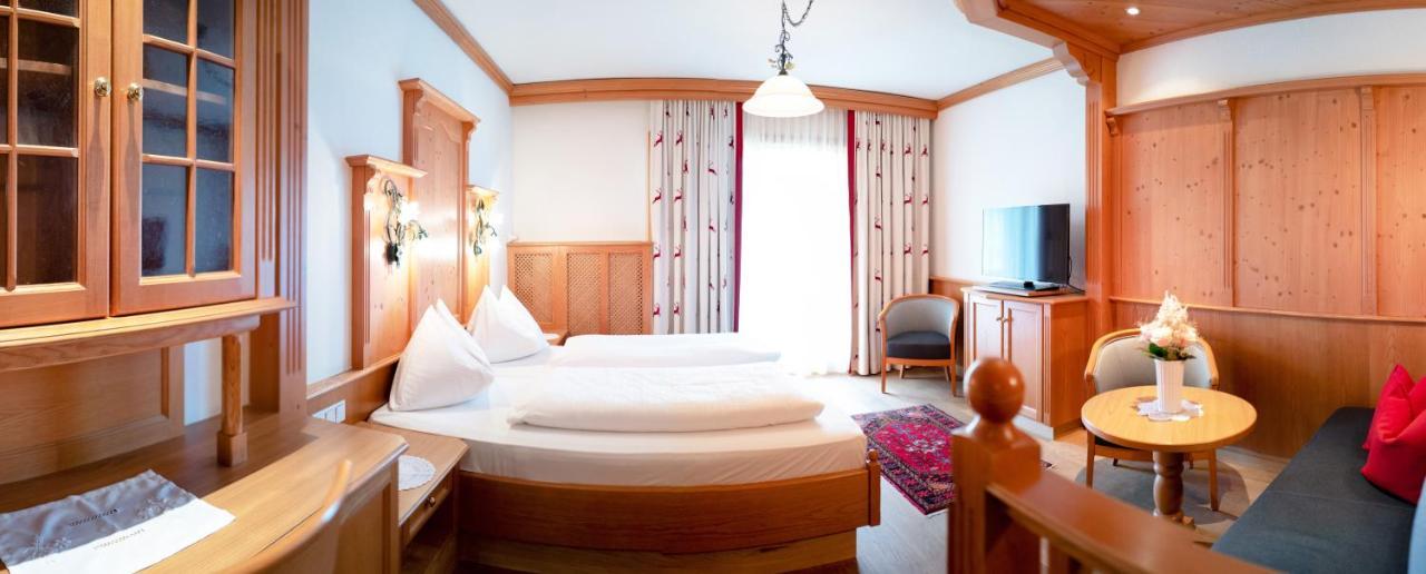 Hotel Herrschaftstaverne 恩斯塔尔豪斯 外观 照片